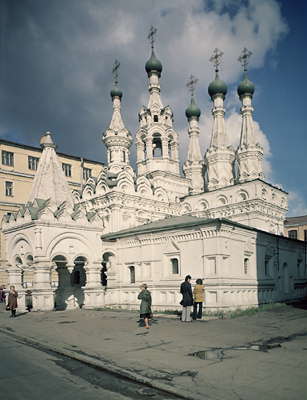 Москва. Церковь Рождества Богородицы в Путинках. 1649-52.